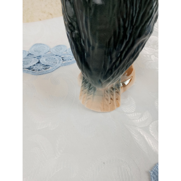 Vintage Glazed Bald Eagle Ceramic Figurine Perched Wings Closed Made in Brazil - Picture 9 of 10